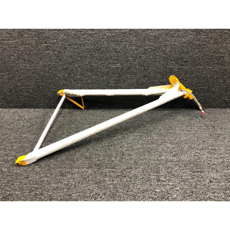 10033-006 Piper PA18 Cub Landing Gear Assembly LH (Uncovered)