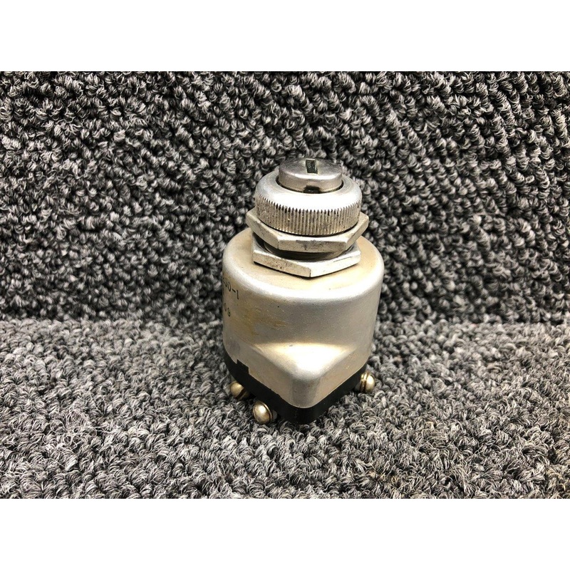10-357200-1 (ALT: 10-126690-1) Mooney M20E Ignition Switch Assy W/ Keys