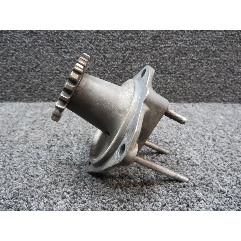 530443, 352018 Continental E-225-4 Pump Adapter and Shaft Gear
