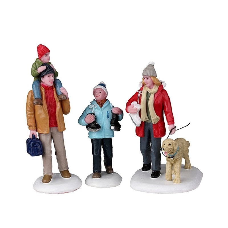 LIC LTD A2394 Christmas Type 5 Figurine, Vail Village