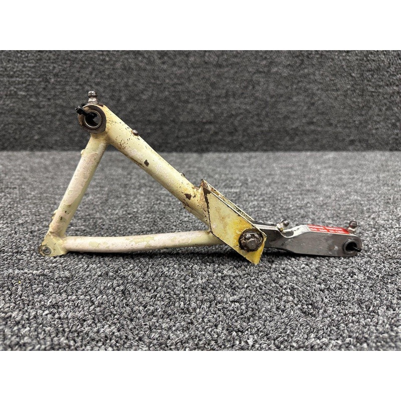 520006-501, 510011-013 Mooney M20G Landing Gear Retraction Truss LH with Link