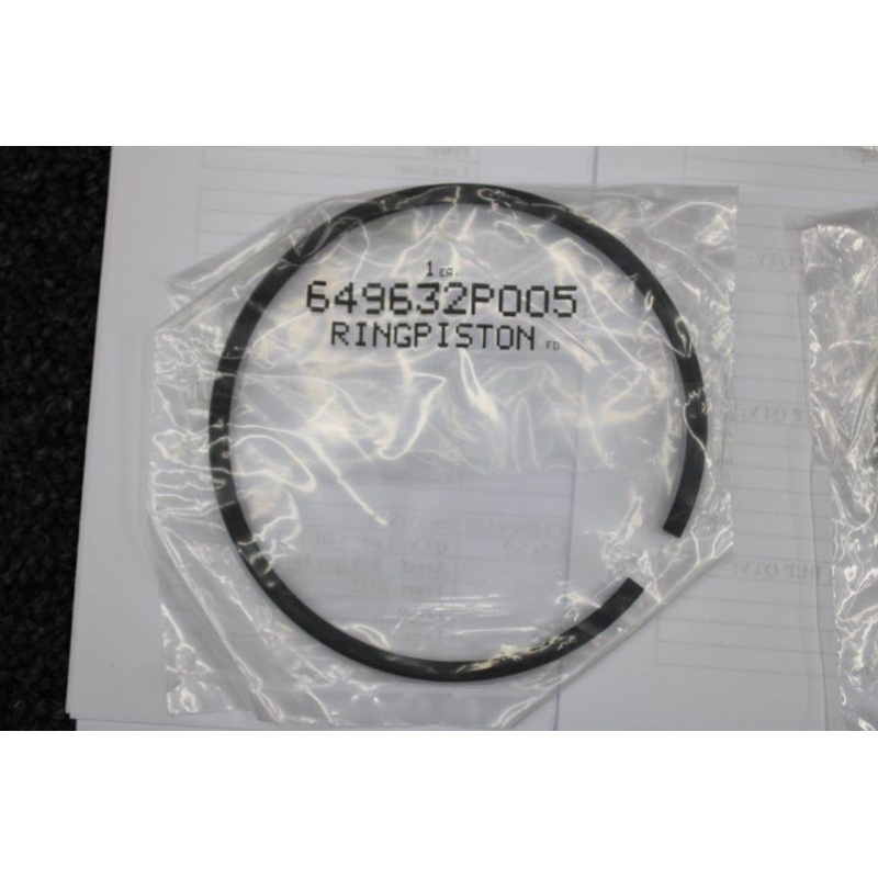 649632A1P005 Continental Cylinder Ring Set (NEW OLD STOCK) (SA)