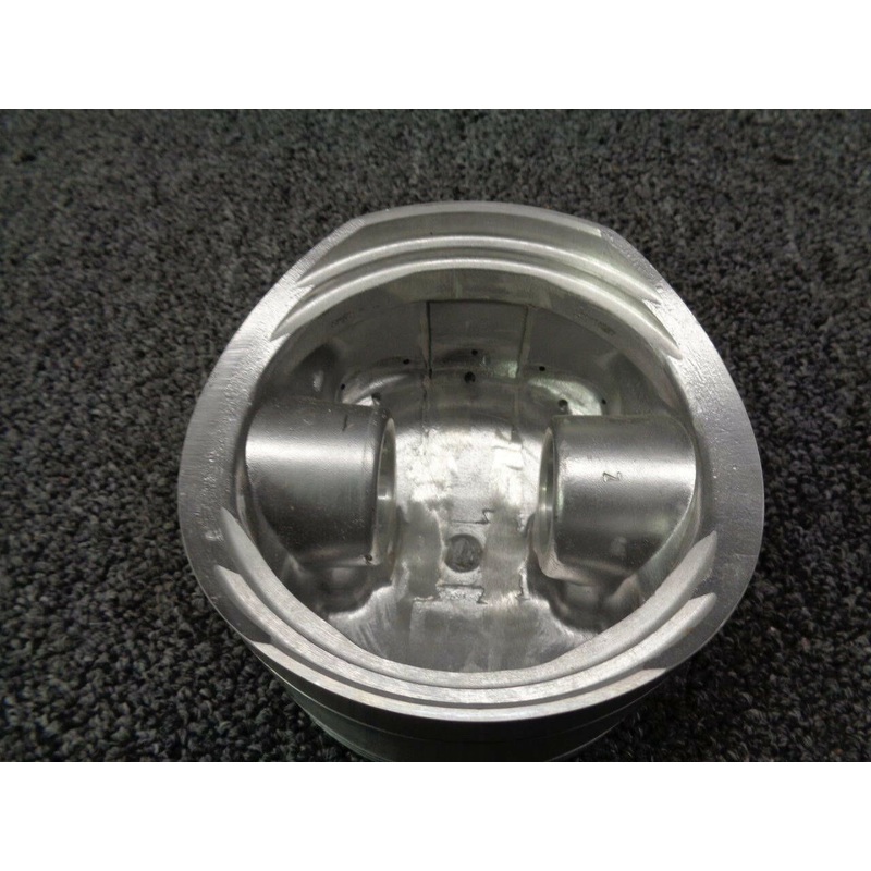 626992-P15 +.015 Continental O-470 Piston New (oma)