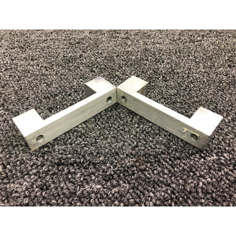 8270 / 8371 (USE: 840027 / 840028) Mooney M20C Bearing Block Step Cabin
