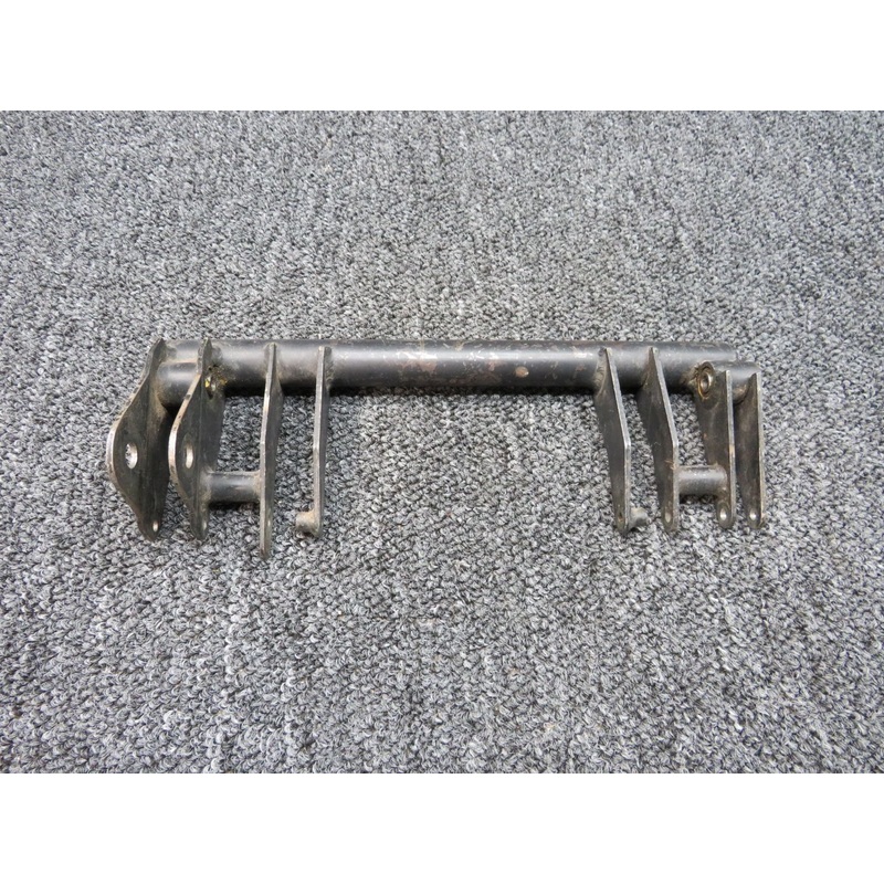 950095-001 Mooney M20 Retracting Bellcrank Shaft Assembly