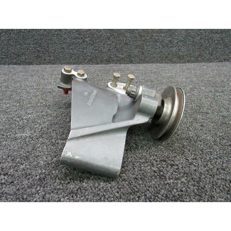 07A26688 Piper PA46-350P Lycoming TIO-540-AE2A Alternator Bracket