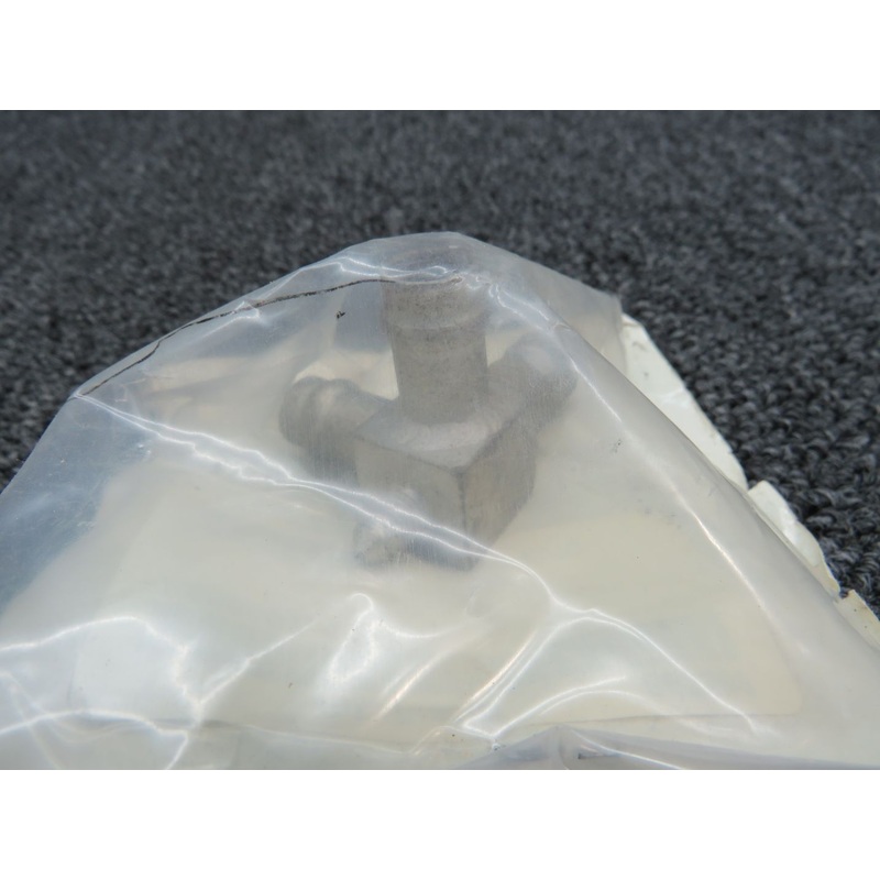 0850687-1 Fitting Assembly (M18)