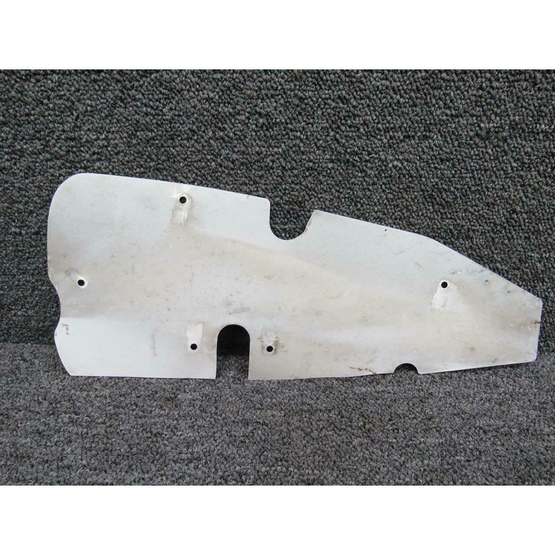 560253-001 Mooney M20J Main Gear Mud Cover LH / RH