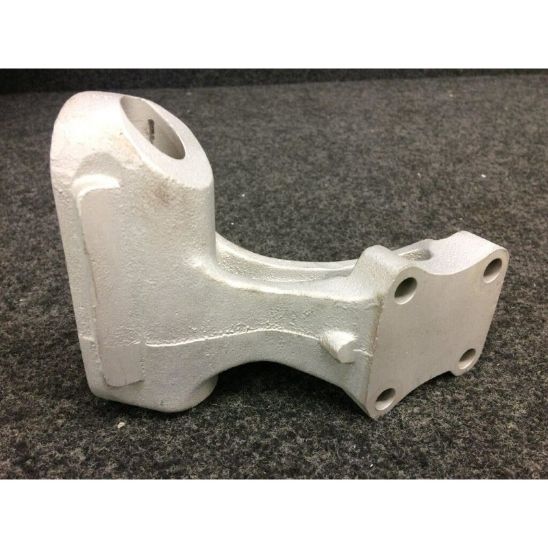 646689 Cessna T207 Continental TSIO-520-G1B Engine Mount Fwd RH