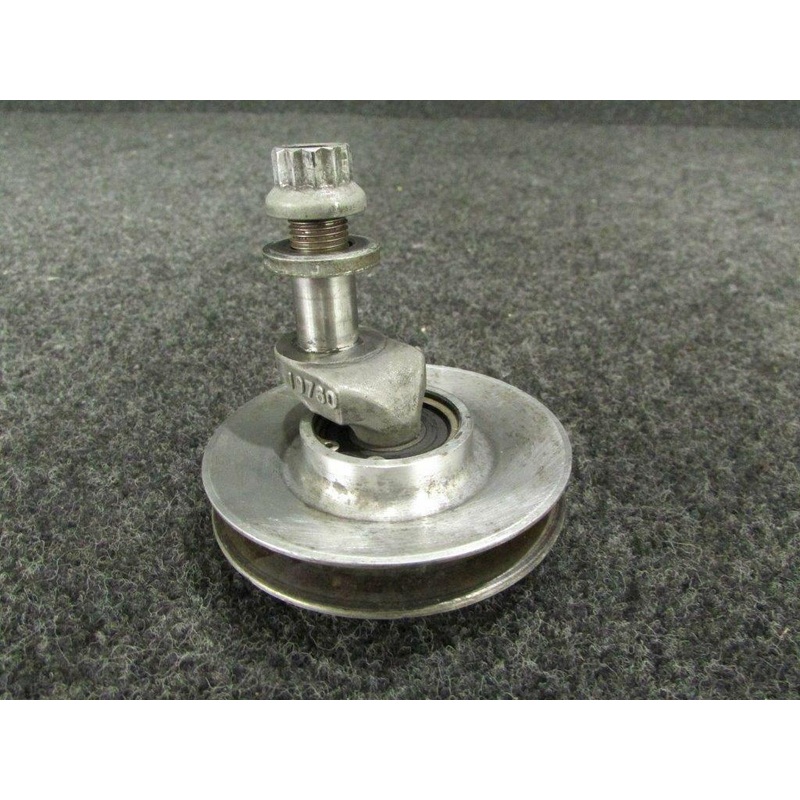 36A19951 Piper PA46-350P Lycoming TIO-540-AE2A Idler Pulley & Shaft Assy