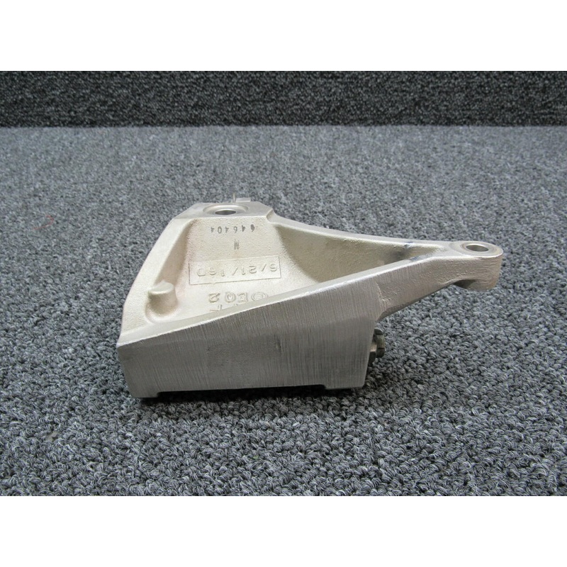 646404F Continental TSIO-550-K1B Alternator Mounting Bracket (Hours: 695.5)
