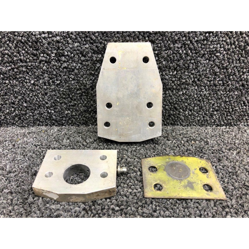 2557-7 (USE: 210067-7) Mooney M20B Main Gear Bearing Assembly LH W/ Plate