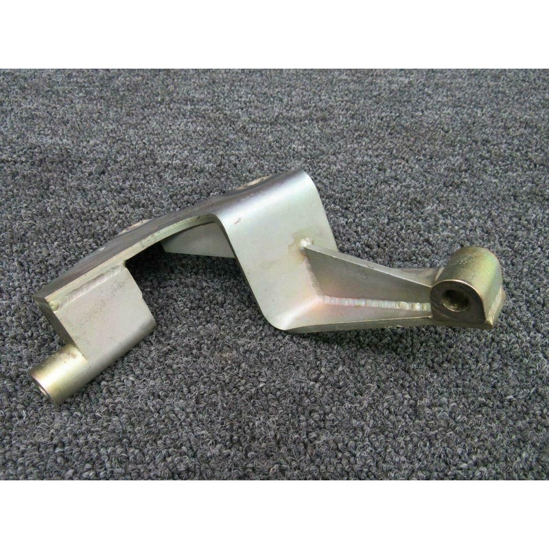 07A22544 Piper PA46-350P Lycoming TIO-540-AE2A Bracket Turbo Mount RH