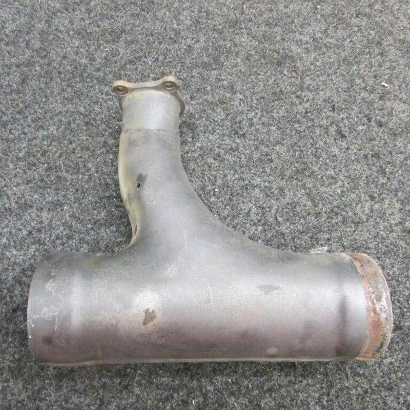 0850600-154 Cessna 310N Continental IO-470-VO Exhaust Center Riser LH