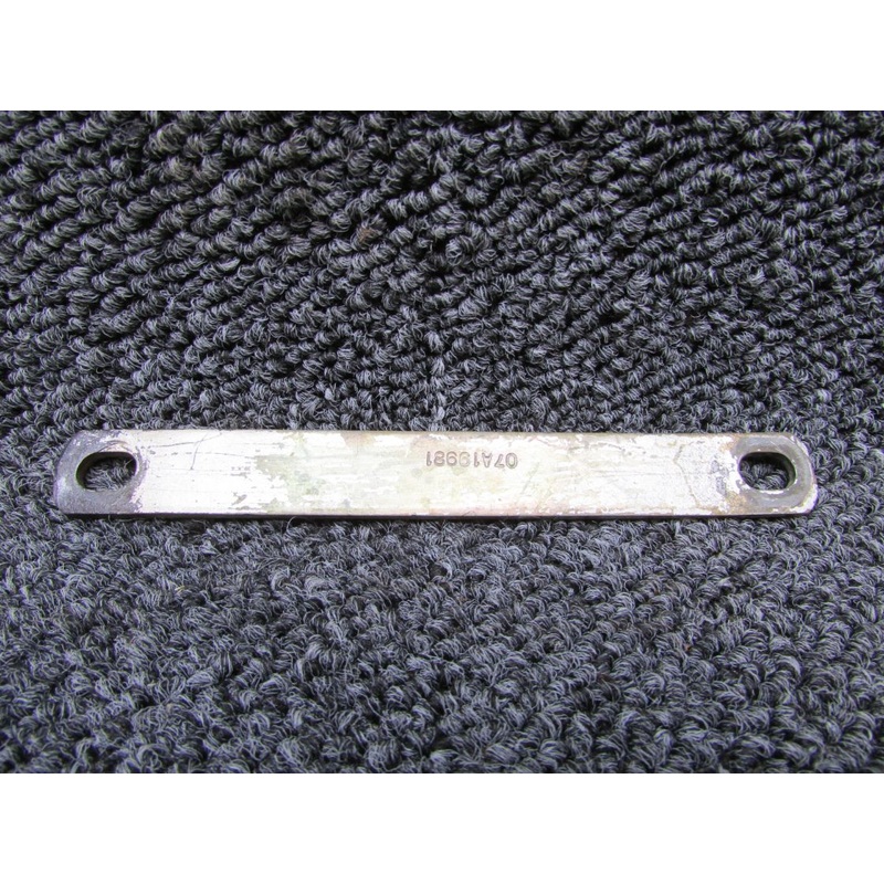 07A19981 Lycoming TIO-540-AE2A Crossover Pipe Bracket