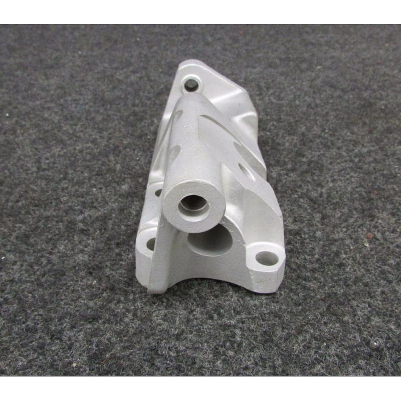 633939 Continental IO-470-VO Bracket Engine Mounting (RM)