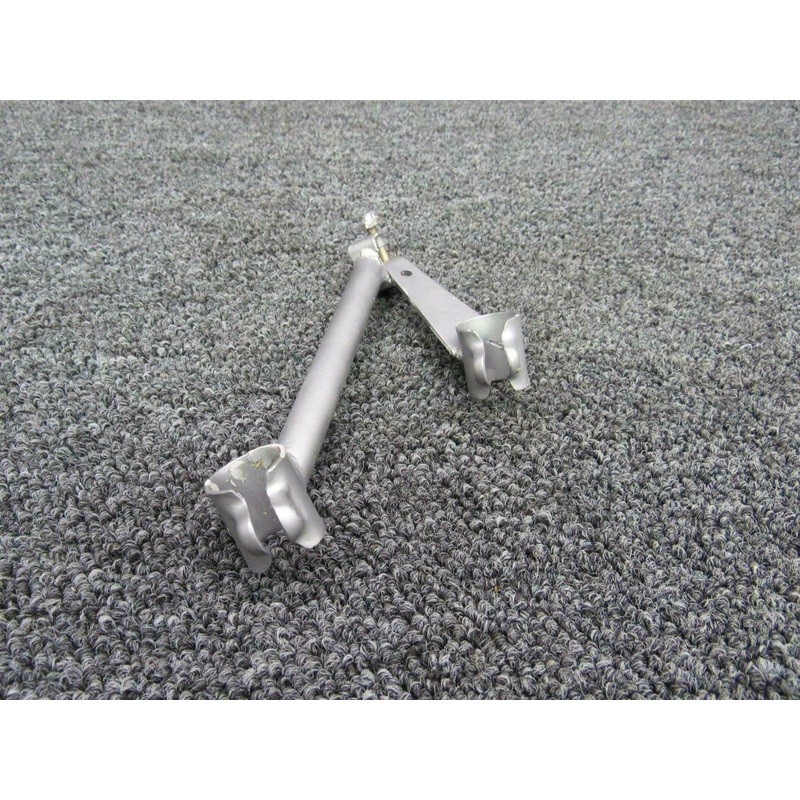 550015-005 / 550015-004 Mooney M20J Main Gear Door Support RH