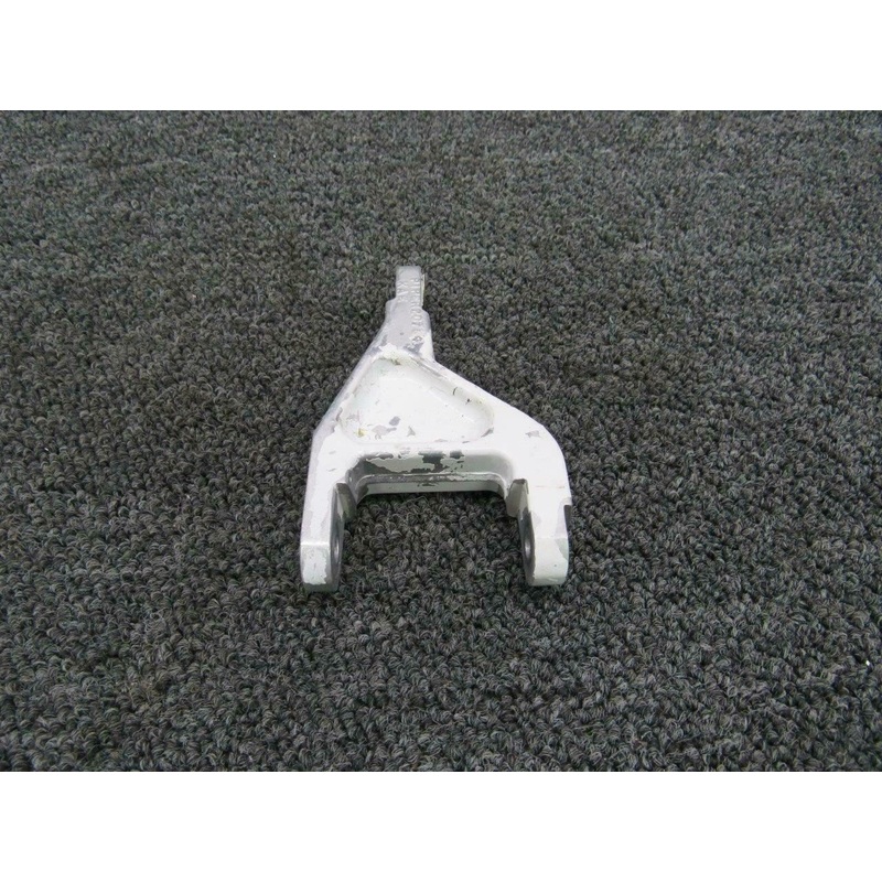 106680-002 (Use: 106680-802) Piper Nose Gear Torque Link Assembly