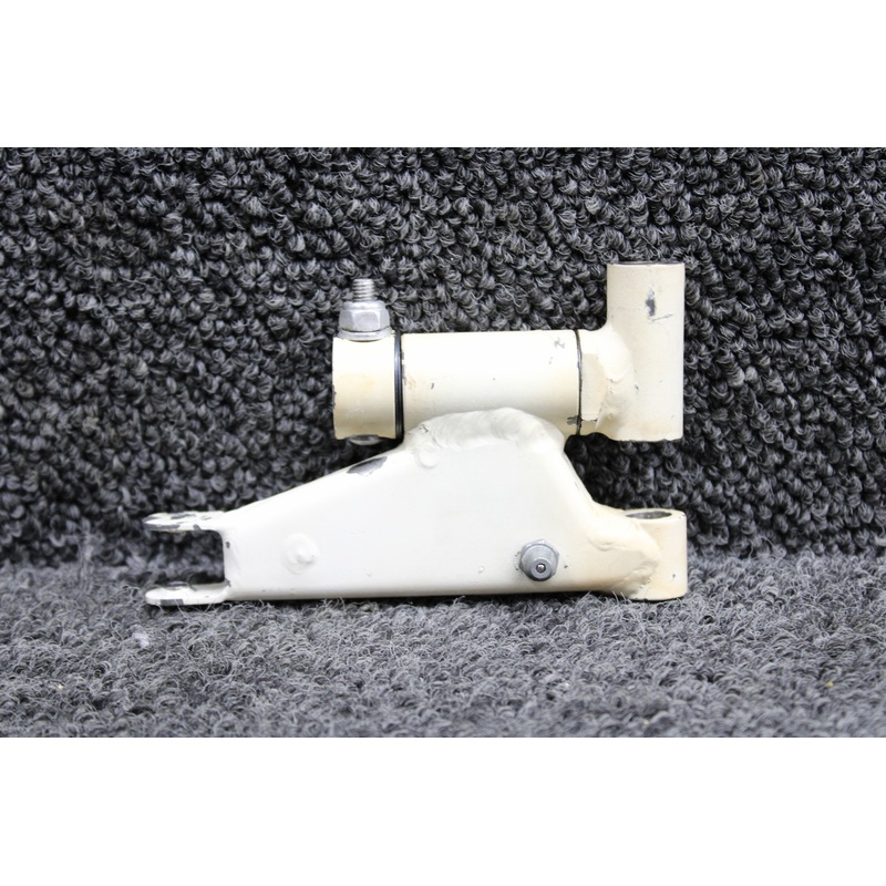 720095-001 Mooney M20J Nose Gear Steering Horn Assembly