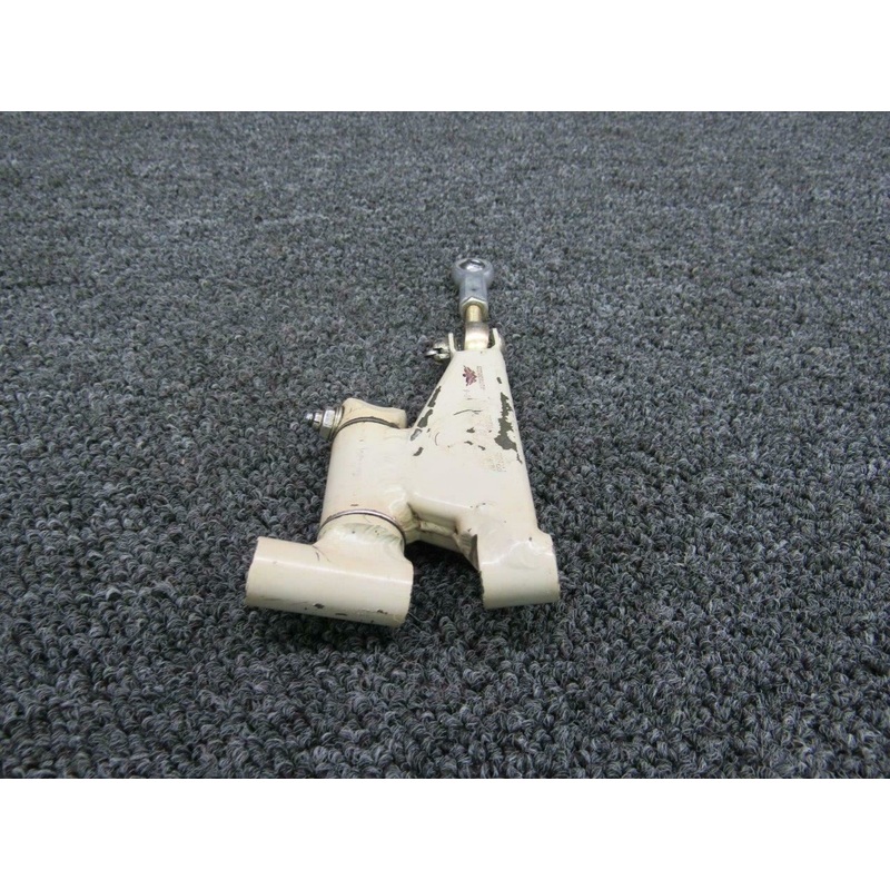 720095-001 Mooney M20J Nose Gear Steering Horn & Rod Assy
