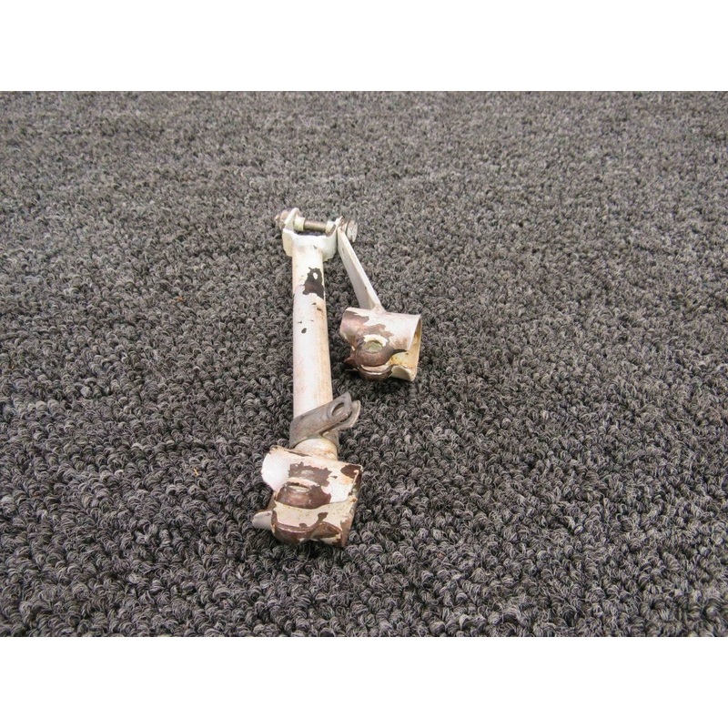 550015-005 / 550015-003 Mooney M20J Main Gear Door Support LH